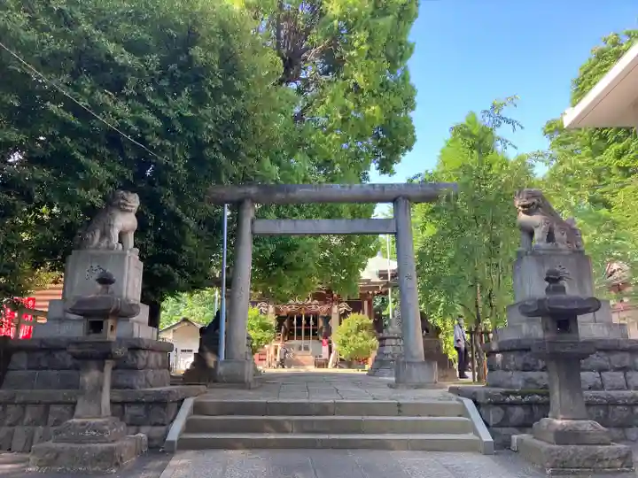諏訪神社の鳥居
