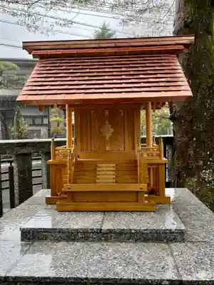 淺間神社（忍野八海）の末社・摂社