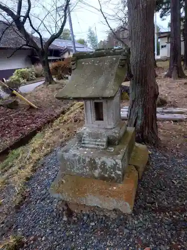 宇奈己呂和気神社の末社