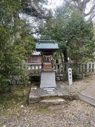 熊野神社の{uncategorized: "未分類", other: "その他", undefined: "問題あり", building: "その他建物", grave: "お墓", sacred_gate: "鳥居", guardian: "狛犬", statue: "像", buddha: "仏像", history: "歴史", nature: "自然", garden: "庭園", animal: "動物", pagoda: "塔", temizu: "手水舎", mountain_gate: "山門・神門", sanctuary: "本殿・本堂", subordinate: "末社・摂社", art: "芸術", scenery: "景色", jizo: "地蔵", ema: "絵馬", goshuin: "御朱印", omikuji: "おみくじ", items: "授与品その他", amulet: "お守り", goshuincho: "御朱印帳", eats: "食事", festival: "お祭り", votive_dance: "神楽", shichigosan: "七五三参", wedding: "結婚式", experience: "体験その他", initially: "初詣", around: "周辺", anti_infection: "感染症対策"}