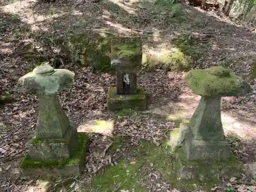 詞具都智神社の末社・摂社