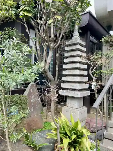 寳蓮寺の{uncategorized: "未分類", other: "その他", undefined: "問題あり", building: "その他建物", grave: "お墓", sacred_gate: "鳥居", guardian: "狛犬", statue: "像", buddha: "仏像", history: "歴史", nature: "自然", garden: "庭園", animal: "動物", pagoda: "塔", temizu: "手水舎", mountain_gate: "山門・神門", sanctuary: "本殿・本堂", subordinate: "末社・摂社", art: "芸術", scenery: "景色", jizo: "地蔵", ema: "絵馬", goshuin: "御朱印", omikuji: "おみくじ", items: "授与品その他", amulet: "お守り", goshuincho: "御朱印帳", eats: "食事", festival: "お祭り", votive_dance: "神楽", shichigosan: "七五三参", wedding: "結婚式", experience: "体験その他", initially: "初詣", around: "周辺", anti_infection: "感染症対策"}