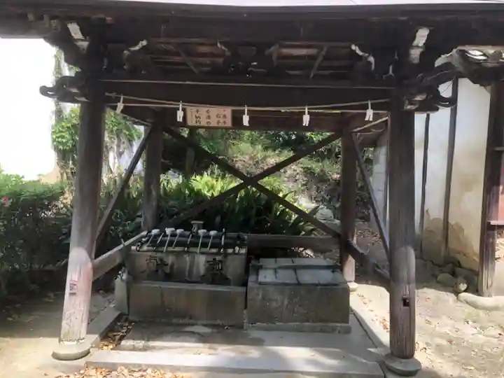 伊居太神社の手水舎