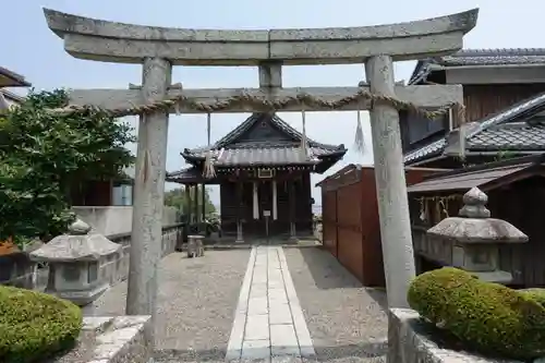 都久生須麻神社の本殿