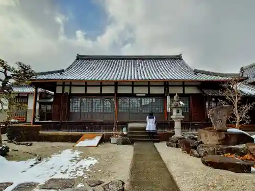 寳積寺の本殿・本堂