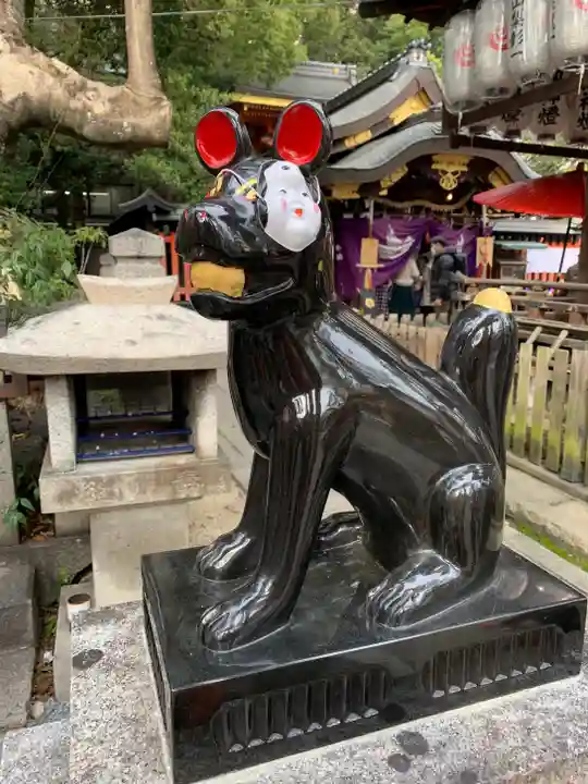 満足稲荷神社の狛犬