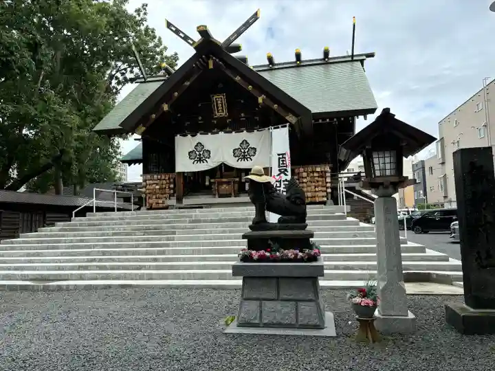 札幌諏訪神社の本殿・本堂