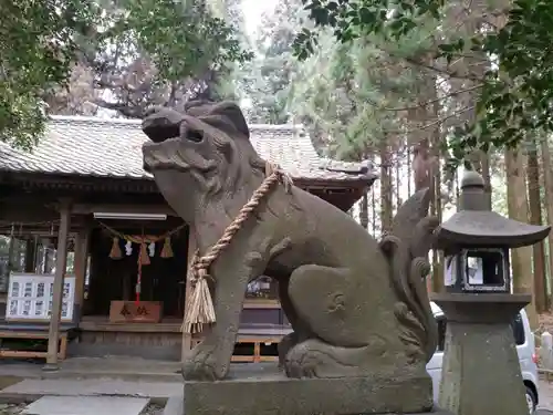 群塚神社の狛犬