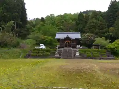 王劔神社の{uncategorized: "未分類", other: "その他", undefined: "問題あり", building: "その他建物", grave: "お墓", sacred_gate: "鳥居", guardian: "狛犬", statue: "像", buddha: "仏像", history: "歴史", nature: "自然", garden: "庭園", animal: "動物", pagoda: "塔", temizu: "手水舎", mountain_gate: "山門・神門", sanctuary: "本殿・本堂", subordinate: "末社・摂社", art: "芸術", scenery: "景色", jizo: "地蔵", ema: "絵馬", goshuin: "御朱印", omikuji: "おみくじ", items: "授与品その他", amulet: "お守り", goshuincho: "御朱印帳", eats: "食事", festival: "お祭り", votive_dance: "神楽", shichigosan: "七五三参", wedding: "結婚式", experience: "体験その他", initially: "初詣", around: "周辺", anti_infection: "感染症対策"}