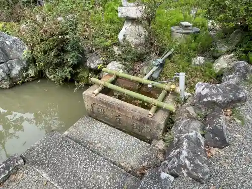 甘呂神社の{uncategorized: "未分類", other: "その他", undefined: "問題あり", building: "その他建物", grave: "お墓", sacred_gate: "鳥居", guardian: "狛犬", statue: "像", buddha: "仏像", history: "歴史", nature: "自然", garden: "庭園", animal: "動物", pagoda: "塔", temizu: "手水舎", mountain_gate: "山門・神門", sanctuary: "本殿・本堂", subordinate: "末社・摂社", art: "芸術", scenery: "景色", jizo: "地蔵", ema: "絵馬", goshuin: "御朱印", omikuji: "おみくじ", items: "授与品その他", amulet: "お守り", goshuincho: "御朱印帳", eats: "食事", festival: "お祭り", votive_dance: "神楽", shichigosan: "七五三参", wedding: "結婚式", experience: "体験その他", initially: "初詣", around: "周辺", anti_infection: "感染症対策"}