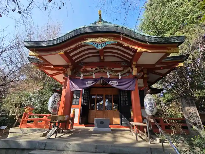 芝東照宮の{uncategorized: "未分類", other: "その他", undefined: "問題あり", building: "その他建物", grave: "お墓", sacred_gate: "鳥居", guardian: "狛犬", statue: "像", buddha: "仏像", history: "歴史", nature: "自然", garden: "庭園", animal: "動物", pagoda: "塔", temizu: "手水舎", mountain_gate: "山門・神門", sanctuary: "本殿・本堂", subordinate: "末社・摂社", art: "芸術", scenery: "景色", jizo: "地蔵", ema: "絵馬", goshuin: "御朱印", omikuji: "おみくじ", items: "授与品その他", amulet: "お守り", goshuincho: "御朱印帳", eats: "食事", festival: "お祭り", votive_dance: "神楽", shichigosan: "七五三参", wedding: "結婚式", experience: "体験その他", initially: "初詣", around: "周辺", anti_infection: "感染症対策"}
