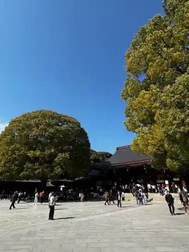 明治神宮の{uncategorized: "未分類", other: "その他", undefined: "問題あり", building: "その他建物", grave: "お墓", sacred_gate: "鳥居", guardian: "狛犬", statue: "像", buddha: "仏像", history: "歴史", nature: "自然", garden: "庭園", animal: "動物", pagoda: "塔", temizu: "手水舎", mountain_gate: "山門・神門", sanctuary: "本殿・本堂", subordinate: "末社・摂社", art: "芸術", scenery: "景色", jizo: "地蔵", ema: "絵馬", goshuin: "御朱印", omikuji: "おみくじ", items: "授与品その他", amulet: "お守り", goshuincho: "御朱印帳", eats: "食事", festival: "お祭り", votive_dance: "神楽", shichigosan: "七五三参", wedding: "結婚式", experience: "体験その他", initially: "初詣", around: "周辺", anti_infection: "感染症対策"}