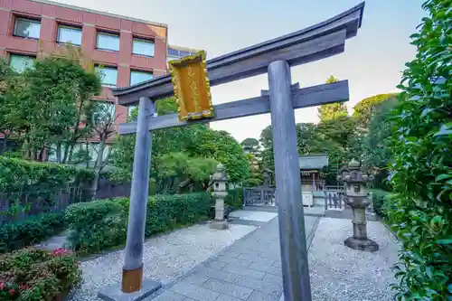 恵比寿神社（恵比寿ガーデンプレイス）の鳥居