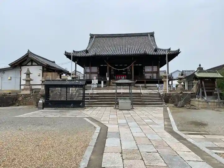 家原寺の本殿・本堂