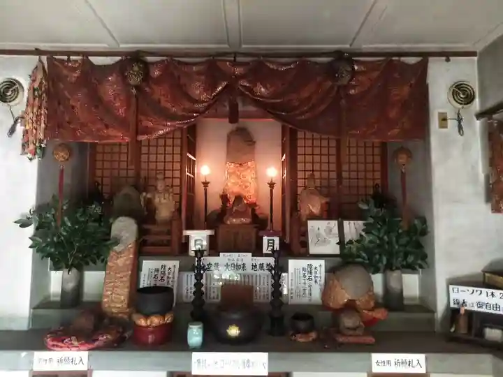 明石寺の本殿・本堂