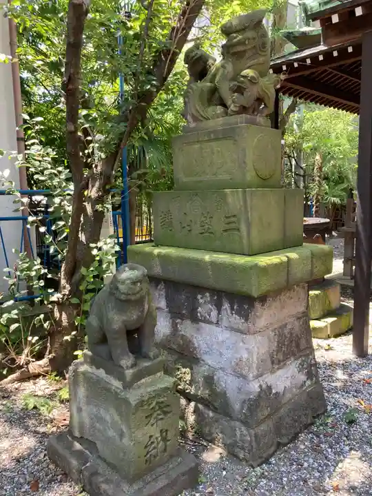 寄木神社の狛犬