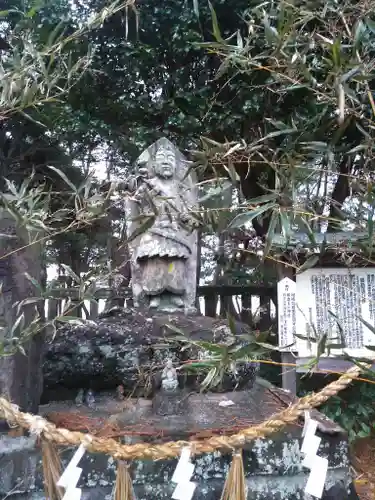 八幡奈多宮の像