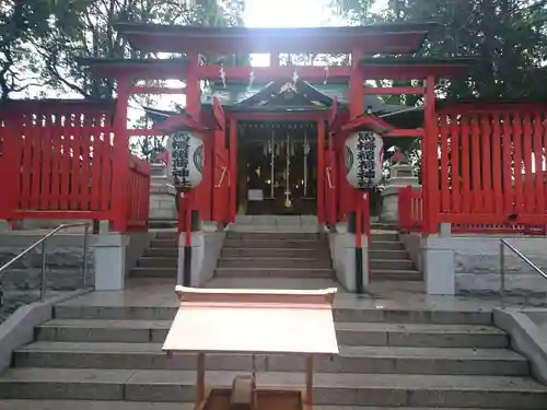 馬橋稲荷神社の鳥居