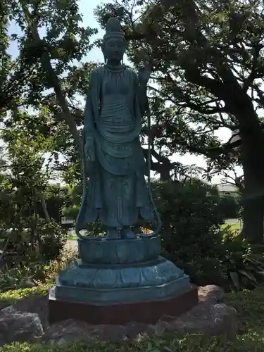 川崎大師（平間寺）の像