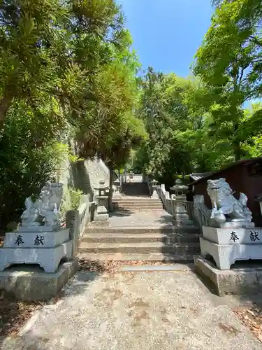 鴨神社の狛犬