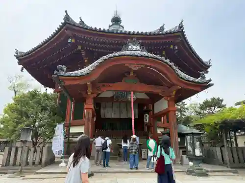 興福寺 南円堂の{uncategorized: "未分類", other: "その他", undefined: "問題あり", building: "その他建物", grave: "お墓", sacred_gate: "鳥居", guardian: "狛犬", statue: "像", buddha: "仏像", history: "歴史", nature: "自然", garden: "庭園", animal: "動物", pagoda: "塔", temizu: "手水舎", mountain_gate: "山門・神門", sanctuary: "本殿・本堂", subordinate: "末社・摂社", art: "芸術", scenery: "景色", jizo: "地蔵", ema: "絵馬", goshuin: "御朱印", omikuji: "おみくじ", items: "授与品その他", amulet: "お守り", goshuincho: "御朱印帳", eats: "食事", festival: "お祭り", votive_dance: "神楽", shichigosan: "七五三参", wedding: "結婚式", experience: "体験その他", initially: "初詣", around: "周辺", anti_infection: "感染症対策"}