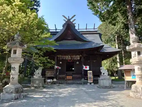 冨士御室浅間神社の本殿