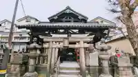 被官稲荷神社の鳥居