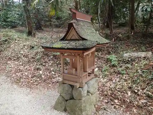 高鴨神社の末社