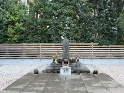 将門塚の{uncategorized: "未分類", other: "その他", undefined: "問題あり", building: "その他建物", grave: "お墓", sacred_gate: "鳥居", guardian: "狛犬", statue: "像", buddha: "仏像", history: "歴史", nature: "自然", garden: "庭園", animal: "動物", pagoda: "塔", temizu: "手水舎", mountain_gate: "山門・神門", sanctuary: "本殿・本堂", subordinate: "末社・摂社", art: "芸術", scenery: "景色", jizo: "地蔵", ema: "絵馬", goshuin: "御朱印", omikuji: "おみくじ", items: "授与品その他", amulet: "お守り", goshuincho: "御朱印帳", eats: "食事", festival: "お祭り", votive_dance: "神楽", shichigosan: "七五三参", wedding: "結婚式", experience: "体験その他", initially: "初詣", around: "周辺", anti_infection: "感染症対策"}