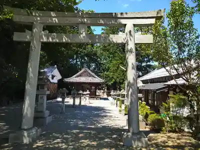 立志神社の鳥居