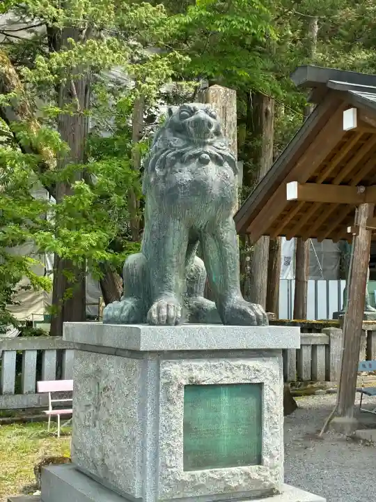 諏訪大社の{uncategorized: "未分類", other: "その他", undefined: "問題あり", building: "その他建物", grave: "お墓", sacred_gate: "鳥居", guardian: "狛犬", statue: "像", buddha: "仏像", history: "歴史", nature: "自然", garden: "庭園", animal: "動物", pagoda: "塔", temizu: "手水舎", mountain_gate: "山門・神門", sanctuary: "本殿・本堂", subordinate: "末社・摂社", art: "芸術", scenery: "景色", jizo: "地蔵", ema: "絵馬", goshuin: "御朱印", omikuji: "おみくじ", items: "授与品その他", amulet: "お守り", goshuincho: "御朱印帳", eats: "食事", festival: "お祭り", votive_dance: "神楽", shichigosan: "七五三参", wedding: "結婚式", experience: "体験その他", initially: "初詣", around: "周辺", anti_infection: "感染症対策"}