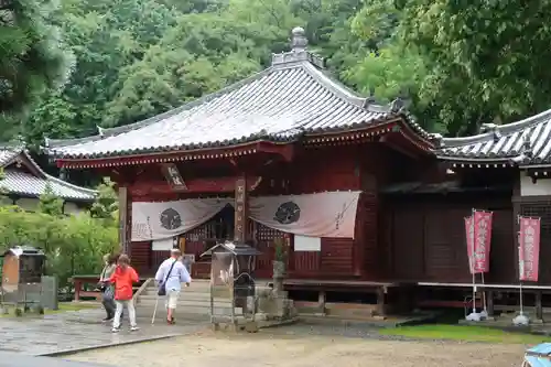 観音寺の本殿