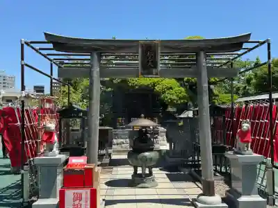 深川開運出世稲荷の{uncategorized: "未分類", other: "その他", undefined: "問題あり", building: "その他建物", grave: "お墓", sacred_gate: "鳥居", guardian: "狛犬", statue: "像", buddha: "仏像", history: "歴史", nature: "自然", garden: "庭園", animal: "動物", pagoda: "塔", temizu: "手水舎", mountain_gate: "山門・神門", sanctuary: "本殿・本堂", subordinate: "末社・摂社", art: "芸術", scenery: "景色", jizo: "地蔵", ema: "絵馬", goshuin: "御朱印", omikuji: "おみくじ", items: "授与品その他", amulet: "お守り", goshuincho: "御朱印帳", eats: "食事", festival: "お祭り", votive_dance: "神楽", shichigosan: "七五三参", wedding: "結婚式", experience: "体験その他", initially: "初詣", around: "周辺", anti_infection: "感染症対策"}