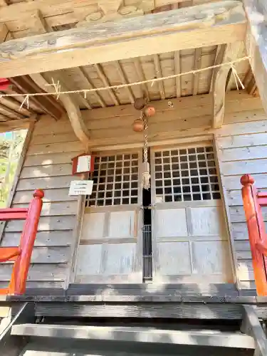 湯の沢神社の{uncategorized: "未分類", other: "その他", undefined: "問題あり", building: "その他建物", grave: "お墓", sacred_gate: "鳥居", guardian: "狛犬", statue: "像", buddha: "仏像", history: "歴史", nature: "自然", garden: "庭園", animal: "動物", pagoda: "塔", temizu: "手水舎", mountain_gate: "山門・神門", sanctuary: "本殿・本堂", subordinate: "末社・摂社", art: "芸術", scenery: "景色", jizo: "地蔵", ema: "絵馬", goshuin: "御朱印", omikuji: "おみくじ", items: "授与品その他", amulet: "お守り", goshuincho: "御朱印帳", eats: "食事", festival: "お祭り", votive_dance: "神楽", shichigosan: "七五三参", wedding: "結婚式", experience: "体験その他", initially: "初詣", around: "周辺", anti_infection: "感染症対策"}