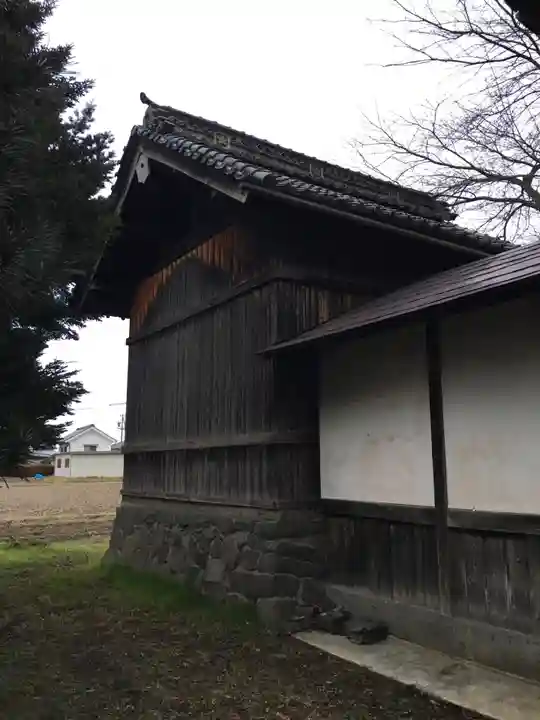 頥気神社の本殿・本堂