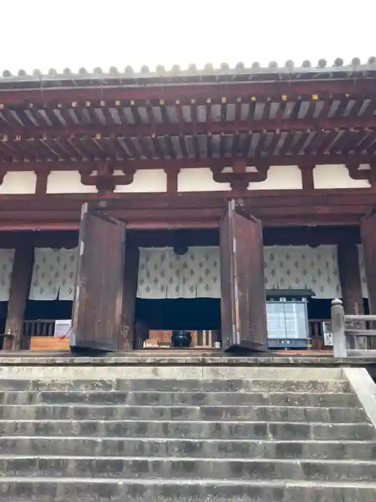 當麻寺の本殿・本堂