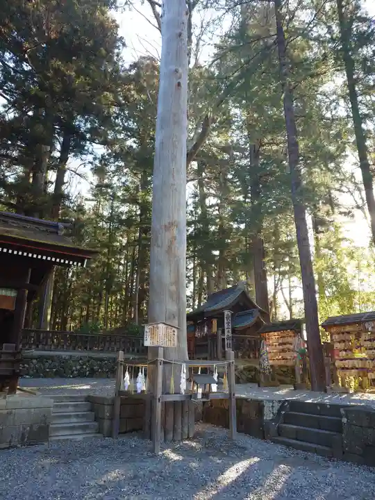 諏訪大社下社秋宮(長野県)