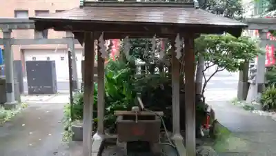 讃岐小白稲荷神社の手水舎