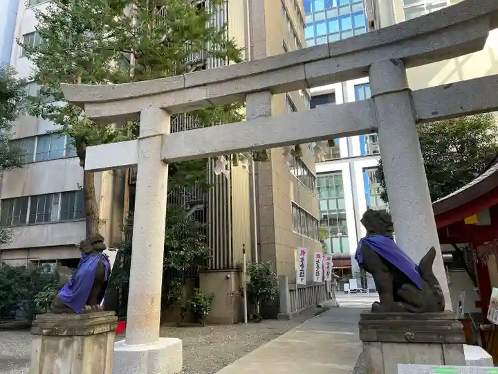 日本橋日枝神社の鳥居
