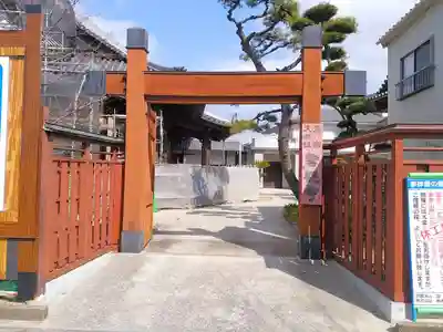 雲観寺の山門・神門