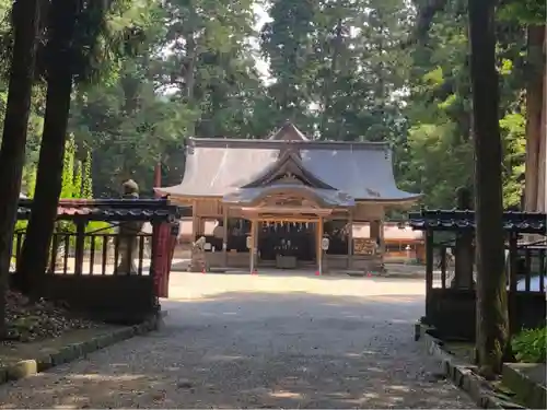 伊和神社の本殿・本堂