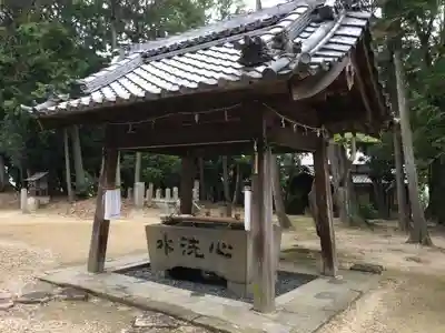 大岡白山神社の手水舎