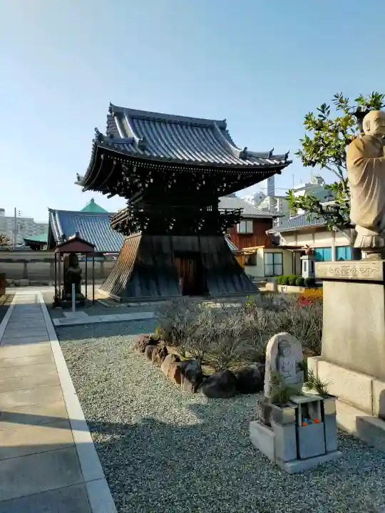 長遠寺の{uncategorized: "未分類", other: "その他", undefined: "問題あり", building: "その他建物", grave: "お墓", sacred_gate: "鳥居", guardian: "狛犬", statue: "像", buddha: "仏像", history: "歴史", nature: "自然", garden: "庭園", animal: "動物", pagoda: "塔", temizu: "手水舎", mountain_gate: "山門・神門", sanctuary: "本殿・本堂", subordinate: "末社・摂社", art: "芸術", scenery: "景色", jizo: "地蔵", ema: "絵馬", goshuin: "御朱印", omikuji: "おみくじ", items: "授与品その他", amulet: "お守り", goshuincho: "御朱印帳", eats: "食事", festival: "お祭り", votive_dance: "神楽", shichigosan: "七五三参", wedding: "結婚式", experience: "体験その他", initially: "初詣", around: "周辺", anti_infection: "感染症対策"}