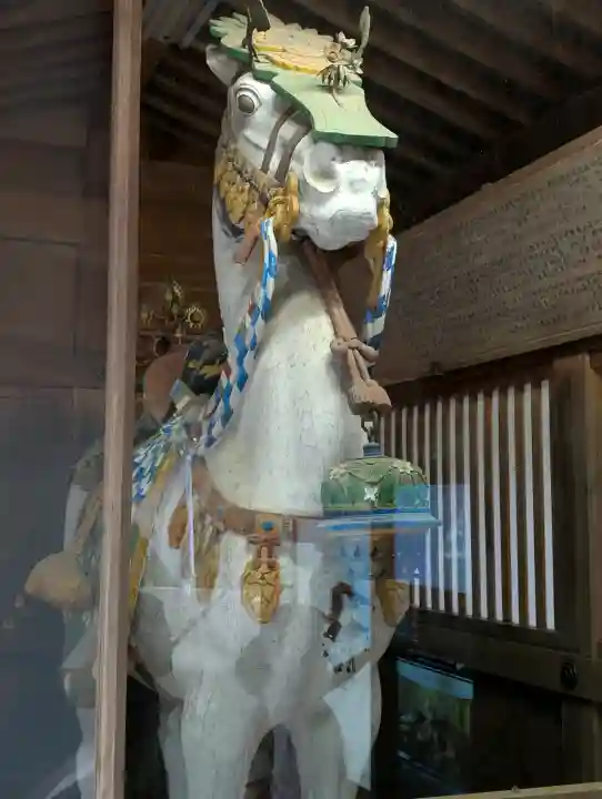 白山比咩神社の{uncategorized: "未分類", other: "その他", undefined: "問題あり", building: "その他建物", grave: "お墓", sacred_gate: "鳥居", guardian: "狛犬", statue: "像", buddha: "仏像", history: "歴史", nature: "自然", garden: "庭園", animal: "動物", pagoda: "塔", temizu: "手水舎", mountain_gate: "山門・神門", sanctuary: "本殿・本堂", subordinate: "末社・摂社", art: "芸術", scenery: "景色", jizo: "地蔵", ema: "絵馬", goshuin: "御朱印", omikuji: "おみくじ", items: "授与品その他", amulet: "お守り", goshuincho: "御朱印帳", eats: "食事", festival: "お祭り", votive_dance: "神楽", shichigosan: "七五三参", wedding: "結婚式", experience: "体験その他", initially: "初詣", around: "周辺", anti_infection: "感染症対策"}