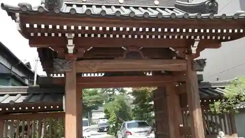 東陽寺の山門