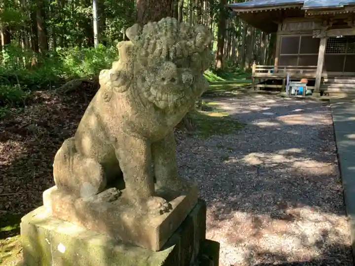 八幡神社の狛犬