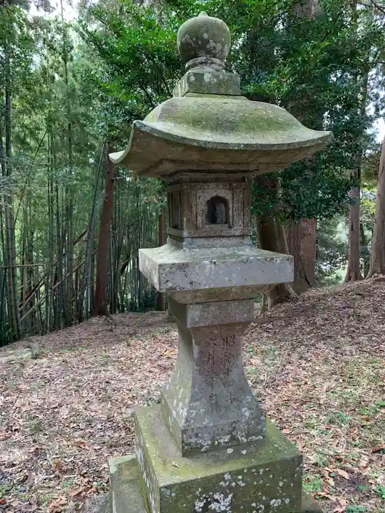 吉野神社の塔