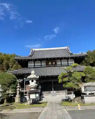 華藏院の本殿・本堂