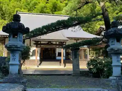 紹楽寺の本殿・本堂