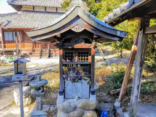 阿弥陀寺の末社